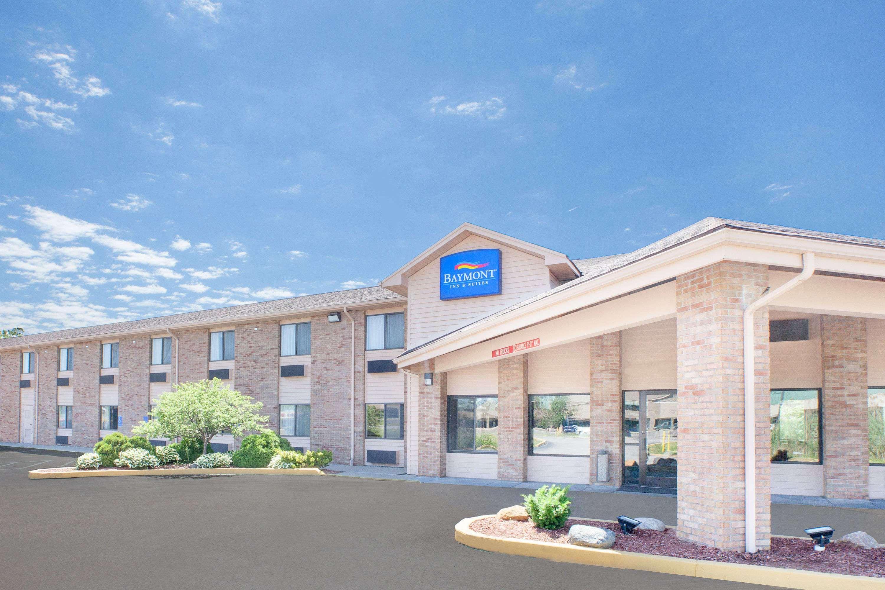 Baymont By Wyndham Port Huron Buitenkant foto