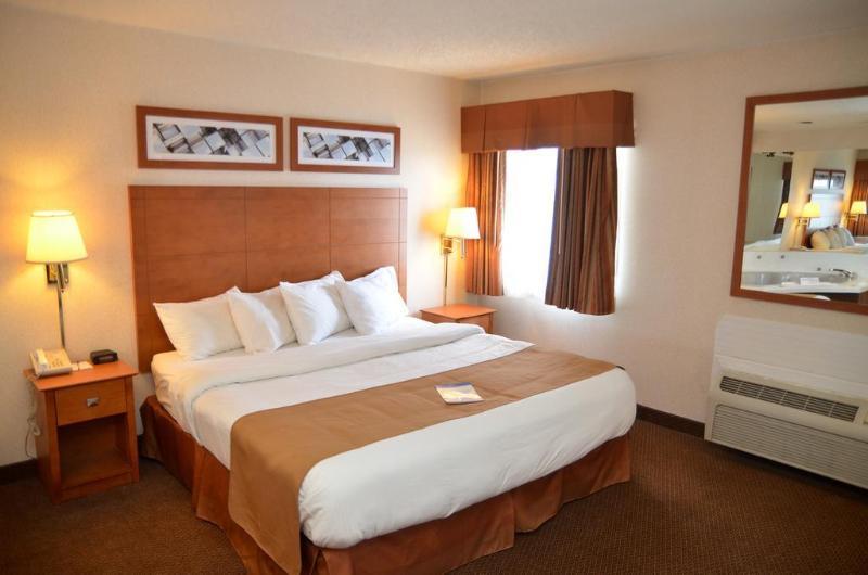 Baymont By Wyndham Port Huron Buitenkant foto